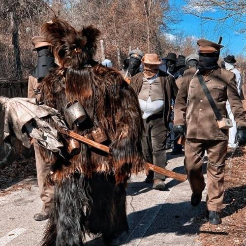 l'urs e il carnevale di teana